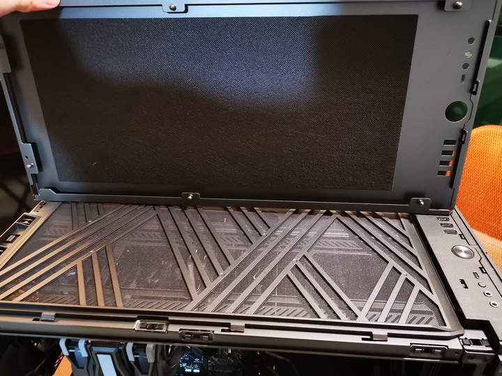 【開箱】極富機械巧思且低調奢華的電腦機殼！Fractal Design Define 7