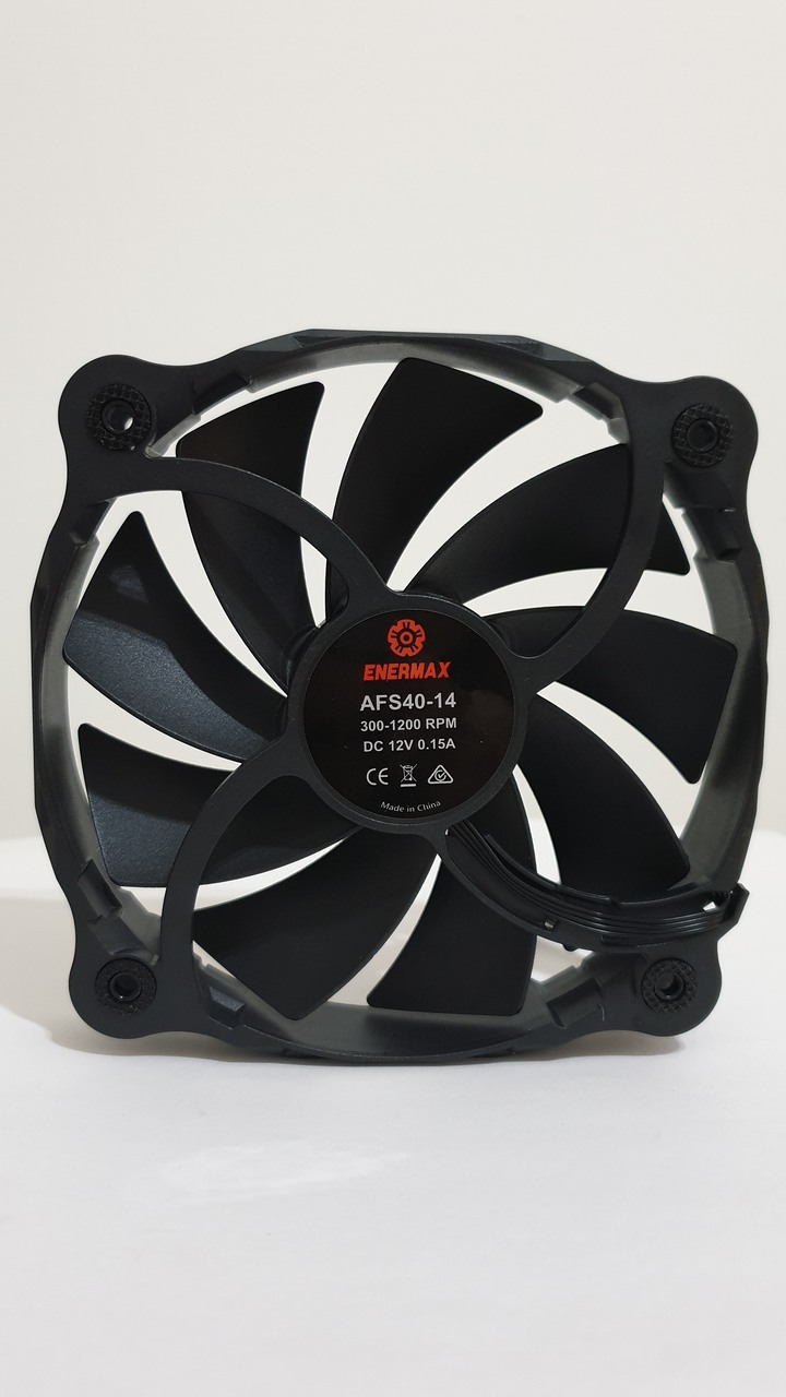 【不專業開箱】ENERMAX ETS-F40-FS 空冷散熱器