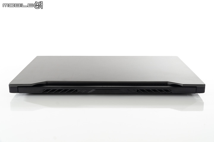 ASUS TUF Dash F15測試報告 設計翻新、輕薄化的軍規電競筆電