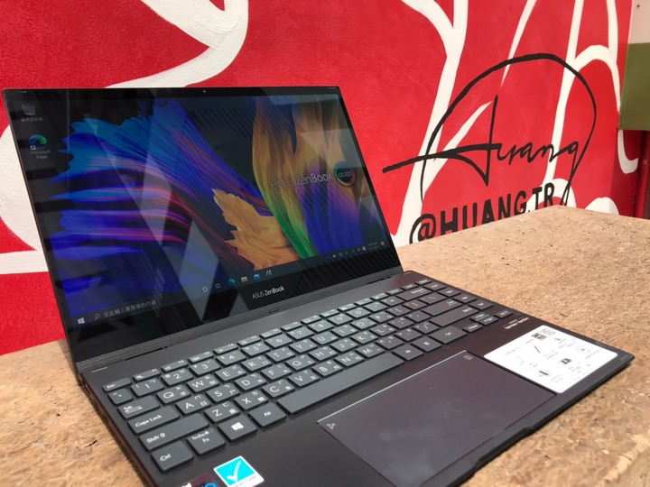 [OL 出任務] Zenbook Flip 13 UX363 靈活翻轉出絕佳應用情境