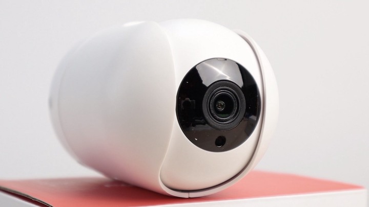 無線遙控擺頭 IPcam，FOSCAM R2M、C2M 外殼質感超乎預期