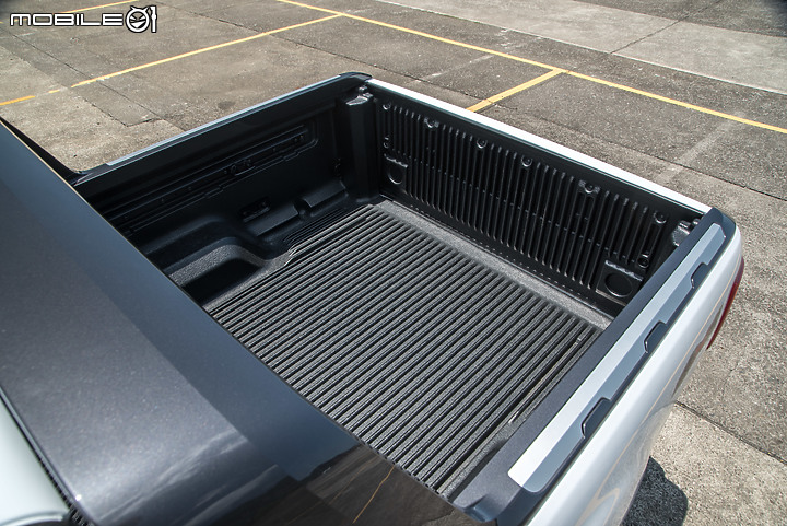 Ford Ranger運動型新年式試駕|升級膝部氣囊、Cargo Management套件等多項配備!