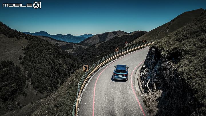 【Audi Q8 55 TFSI 星浩藍】選配/開箱/包膜/消光犀牛皮/外拍 圖多分享 by Vansen