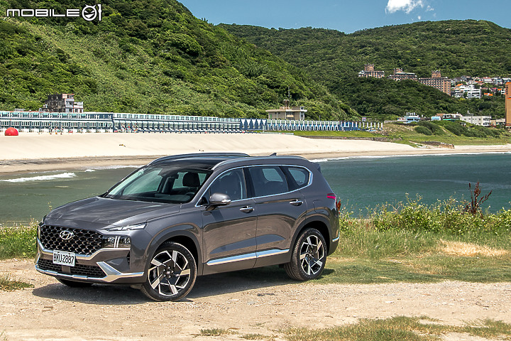 Hyundai 小改款 Santa Fe 試駕｜大改款等級的全面進化