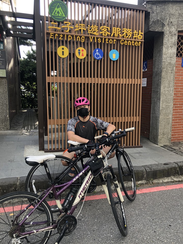 騎再辛苦都值得—大屯山助航站