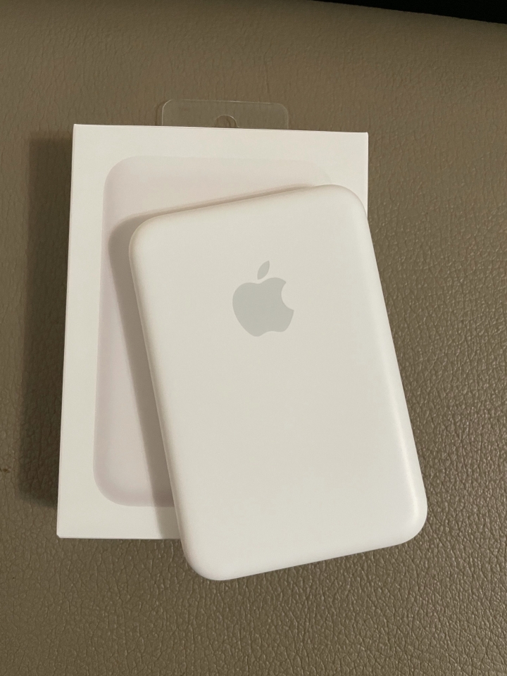 Apple MagSafe Bartery無線充電電池開箱