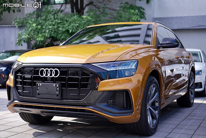 實車照片分享 Audi Q8 55 TFSI quattro S line 金屬龍焰橘 Dragon orange
