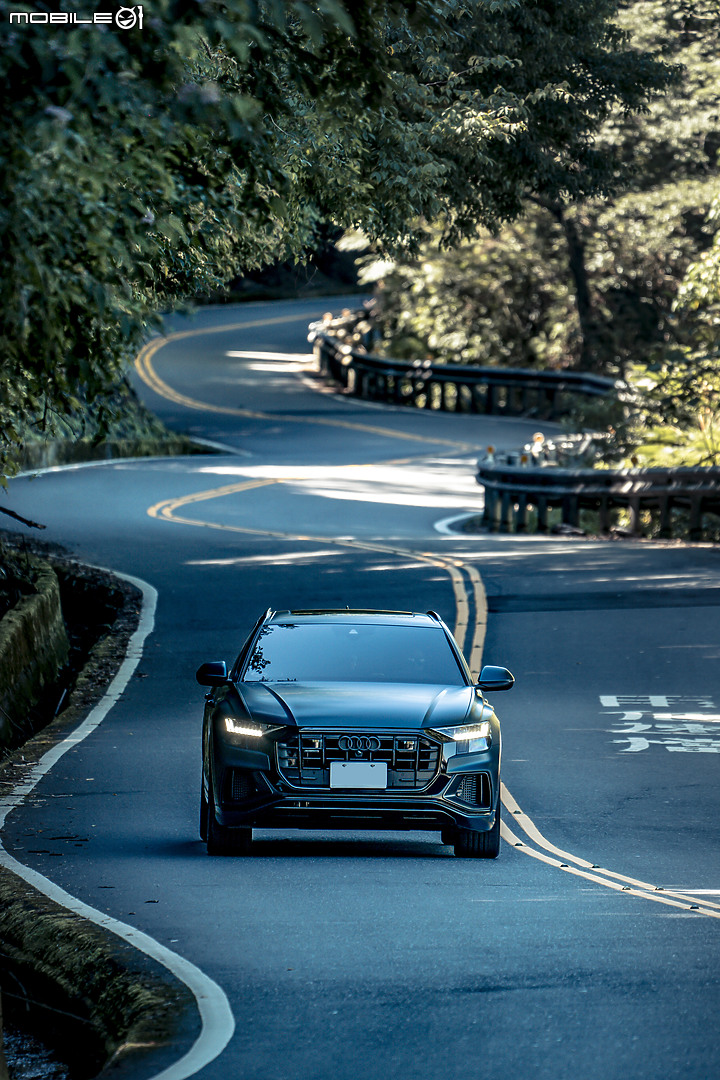 【Audi Q8 55 TFSI 星浩藍】選配/開箱/包膜/消光犀牛皮/外拍 圖多分享 by Vansen