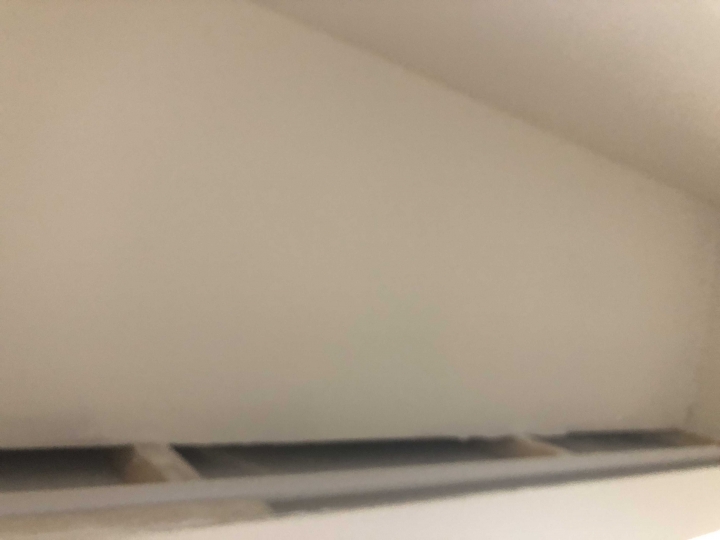 間接照明層板 老鼠跑進來