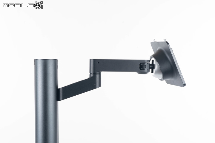 LG UltraFine Display Ergo 32UN880 人體工學螢幕開箱 顯示視野隨你調整