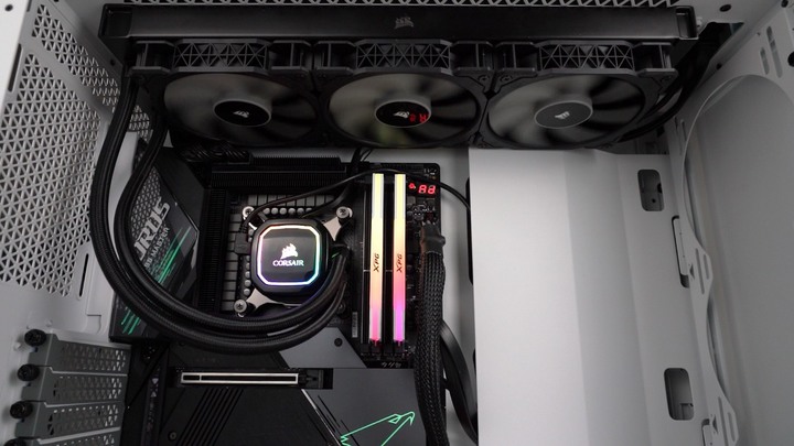 不同以往，這就是船員們的信仰。CORSAIR iCUE H150i PRO RGB XT