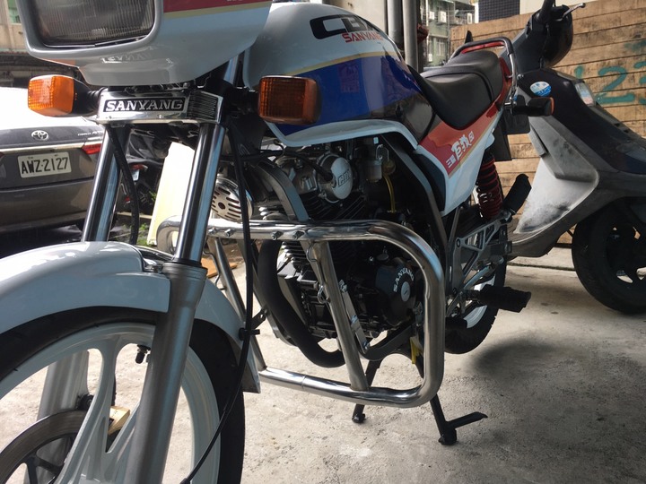 圓一個遲了30年的17歲高中生檔車夢