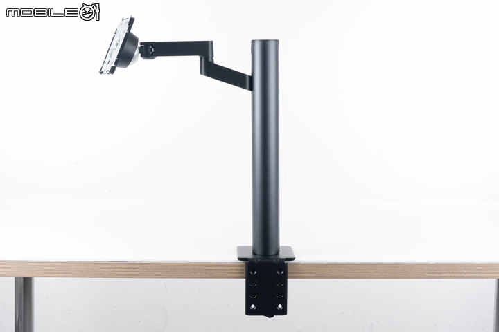 LG UltraFine Display Ergo 32UN880 人體工學螢幕開箱 顯示視野隨你調整