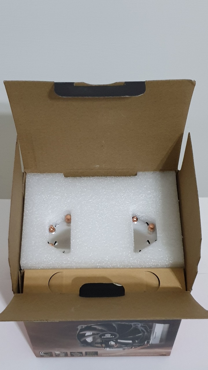 【不專業開箱】ENERMAX ETS-F40-FS 空冷散熱器