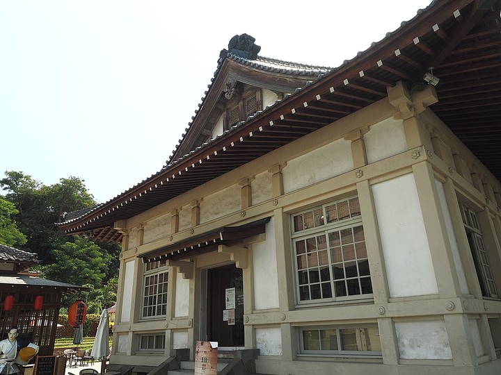 彰化市武德殿 — 日治時期警察官員練武之處,外掛一旁的彰化縣立美術館與節孝祠