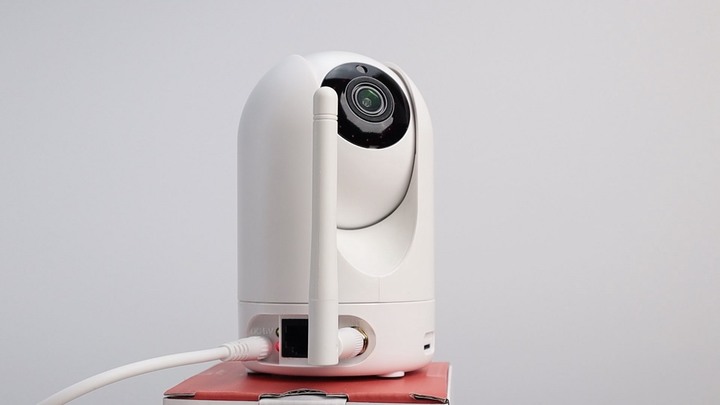 無線遙控擺頭 IPcam，FOSCAM R2M、C2M 外殼質感超乎預期