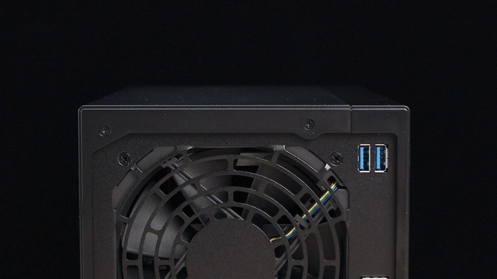點我看大圖 ASUSTOR 入門 2.5GbE NAS,AS3304T 4bay 居家辦公儲存優選