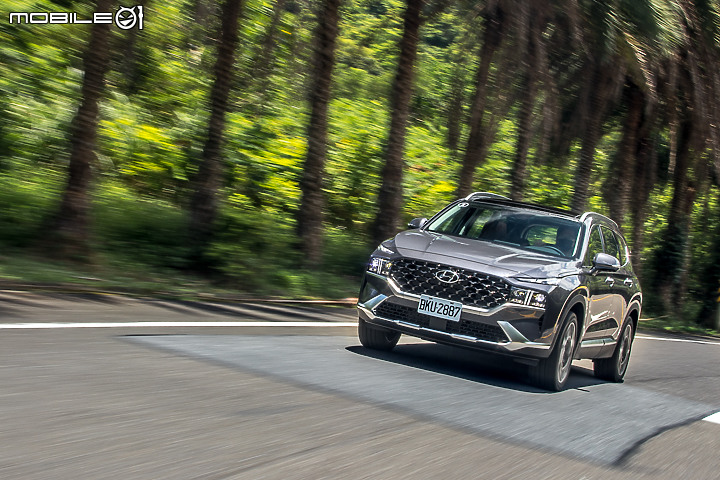 Hyundai 小改款 Santa Fe 試駕|大改款等級的全面進化