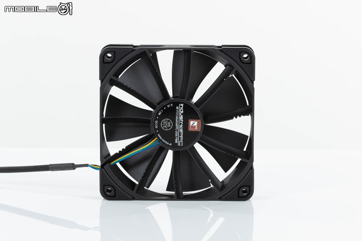 ROG RYUJIN II 360 AIO 水冷散熱器實測 將敗家信仰提升到最高點