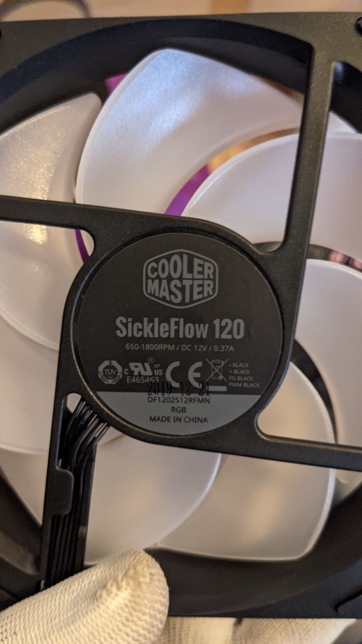 微星MSI MAG CoreLiquio 360R 簡易開箱 (更新 空冷利民TRUE Spirit 140 Power 單風扇水冷 MasterLiquid ML120L V2 RGB 雙風扇水冷 微星MAG CoreLiquio 240R 溫度測試對比) )