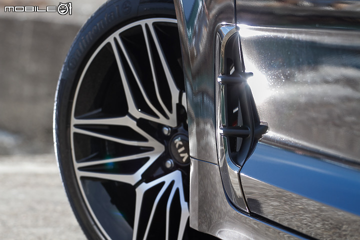 Kia Stinger 3.3 GT AWD小改款試駕∣務實生活、駕馭樂趣 其實可以兼得