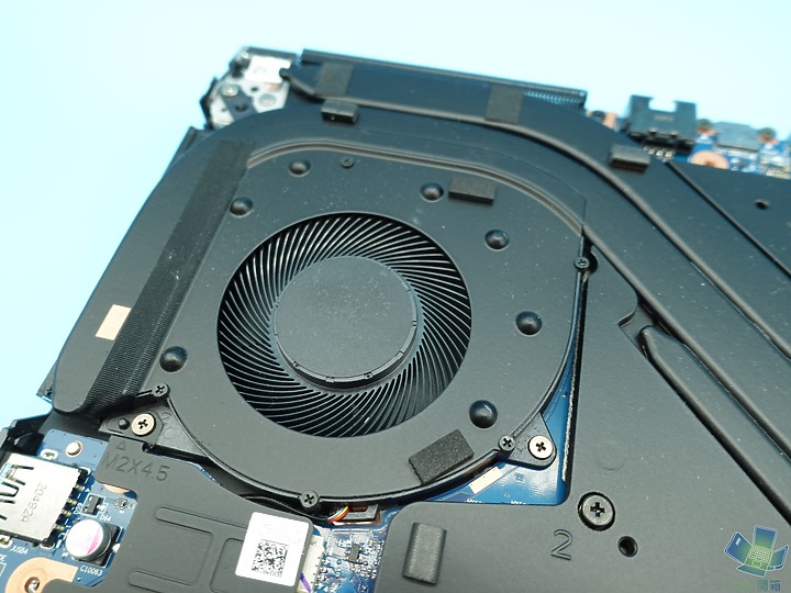 【小宅開箱】聯想 Lenovo Legion 5 Pro，高端的文武雙全筆電，不剁手不行！