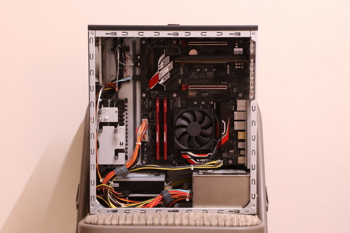 樹昌Treetop L-2000 整合式L型電腦機殼，把電腦變成收銀機