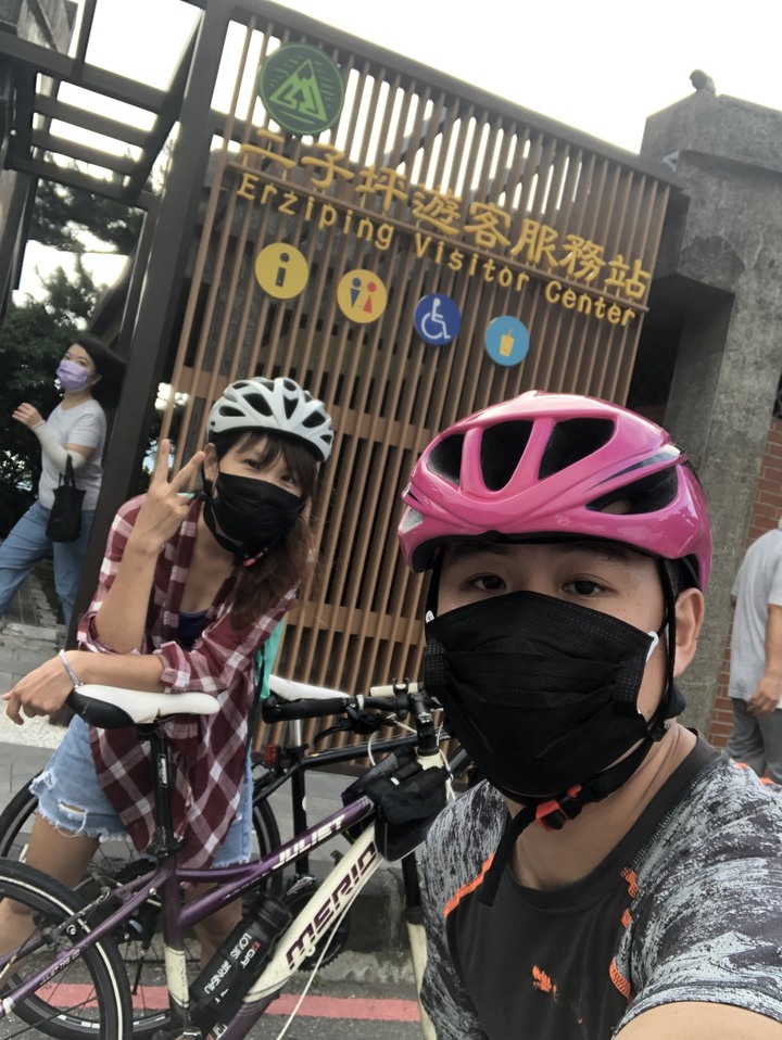 騎再辛苦都值得—大屯山助航站