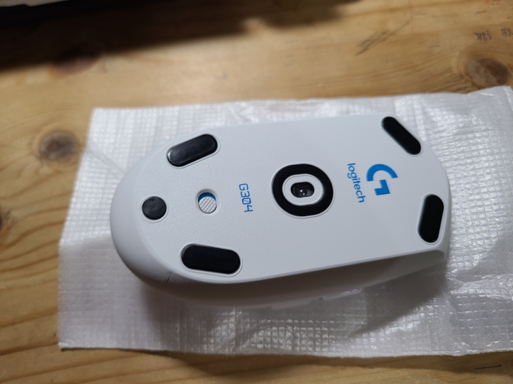 羅技g304無線滑鼠【微開箱】