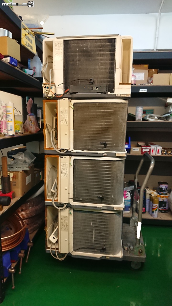 點我看大圖 陳年的日立窗機清洗維修紀錄