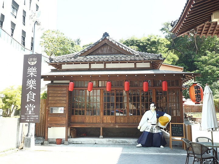 彰化市武德殿 — 日治時期警察官員練武之處,外掛一旁的彰化縣立美術館與節孝祠
