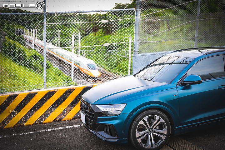 【Audi Q8 55 TFSI 星浩藍】選配/開箱/包膜/消光犀牛皮/外拍 圖多分享 by Vansen