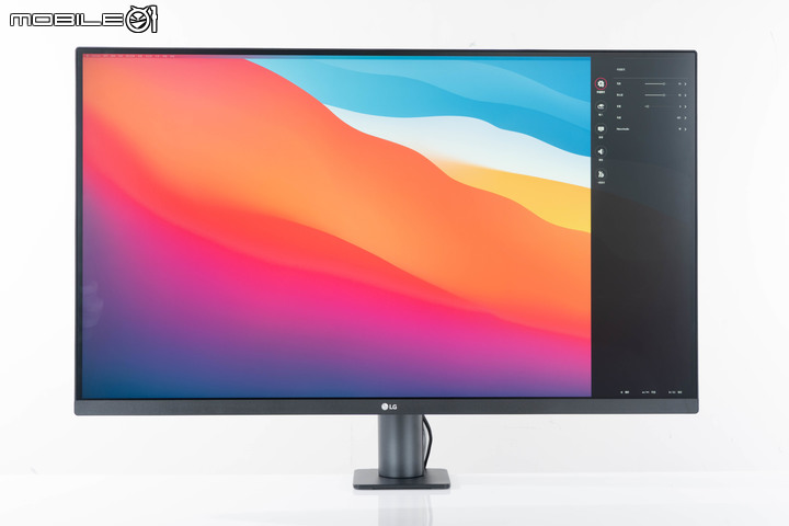LG UltraFine Display Ergo 32UN880 人體工學螢幕開箱 顯示視野隨你調整