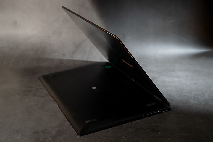 讓Intel Evo筆電陪你宅在家 — ASUS UX371  4K OLED體驗