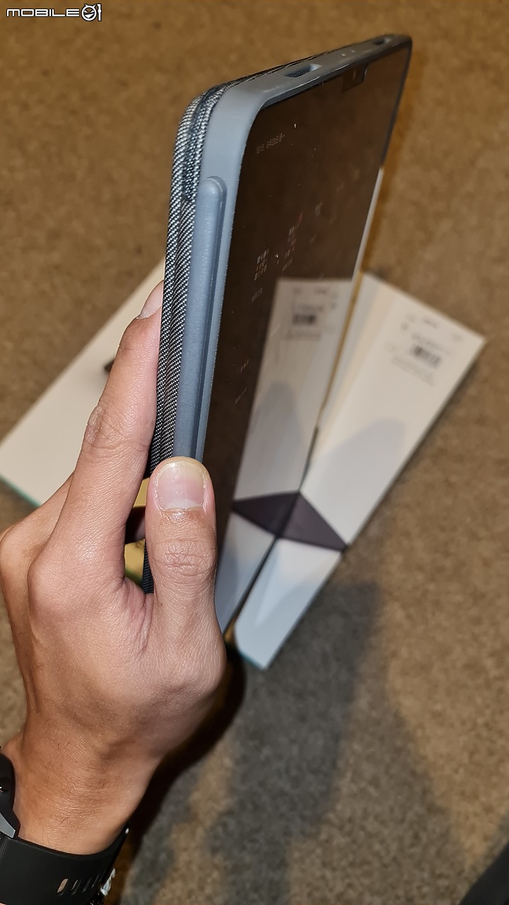 不是筆電又像筆電的微開箱，M1 IPad Pro 12.9 ＋ Logitech Combo Touch (更新：新增心得)