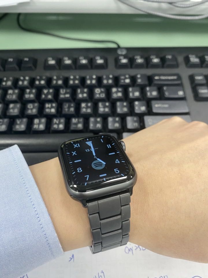 鋁殼太空灰搭配鈦黑錶帶分享