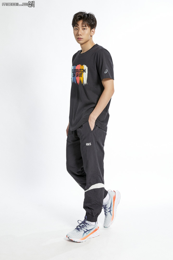 ASICS發表「為運動喝采」系列鞋款 繽紛的五彩視覺元素！