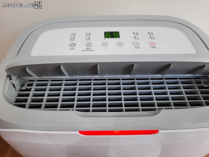 【開箱】Honeywell 節能除濕機 11L ( CF0.5BD20TT ),一天居然倒了3.4桶水