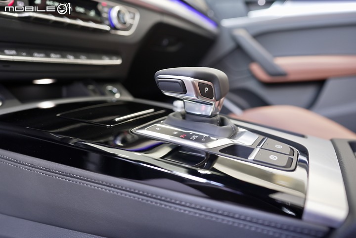 Q5 Sportback Edition One 展間照片分享