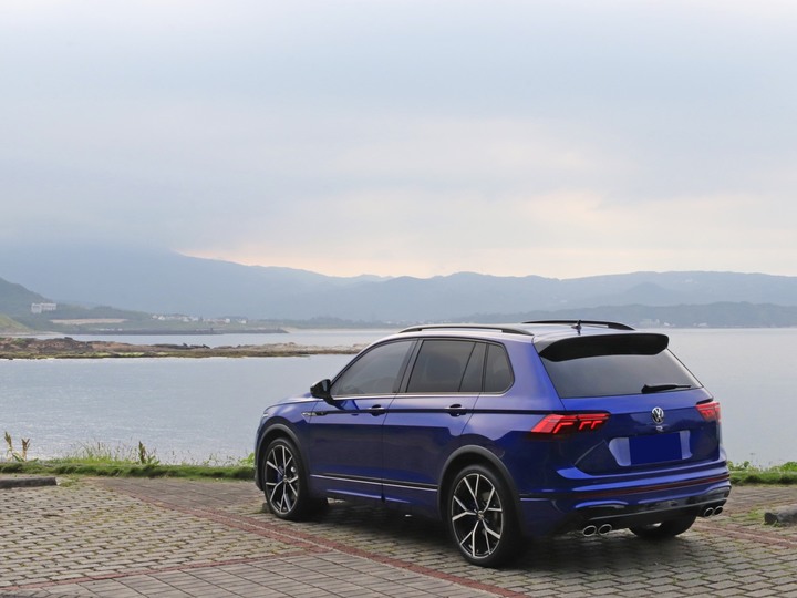 直上直上直上,一次攻頂Tiguan R交車