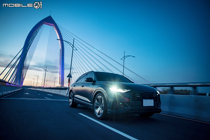 【Audi Q8 55 TFSI 星浩藍】選配/開箱/包膜/消光犀牛皮/外拍 圖多分享 by Vansen