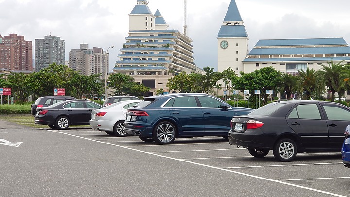 [開箱/圖多/詳介] Audi Q8 55 TFSI quattro S line