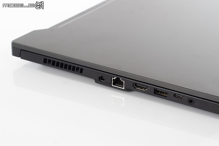 ASUS TUF Dash F15測試報告 設計翻新、輕薄化的軍規電競筆電