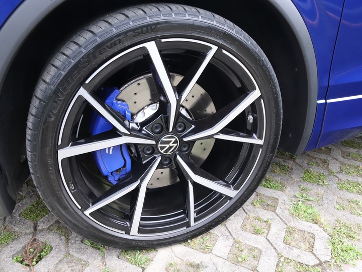 直上直上直上,一次攻頂Tiguan R交車