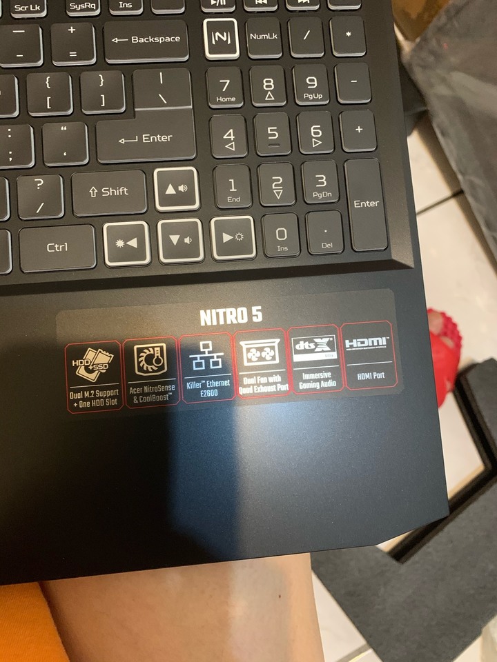 開箱 Nitro 5 AN515-45