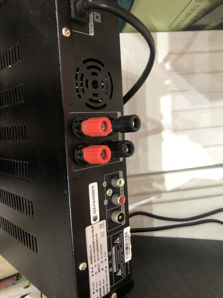 請問一般音響可以接擴大機嗎？