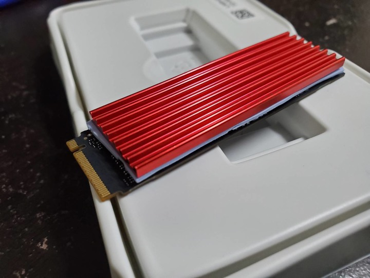 ROG Strix G15 G513QM 開箱 潮流黑 特仕版 使用 分享 輕測試+ 一些心得