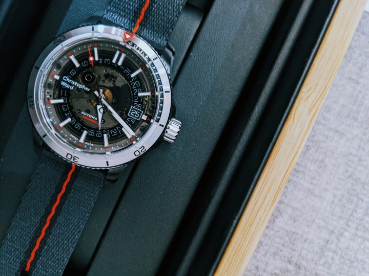 Christopher Ward C60 Sapphire black 微開箱