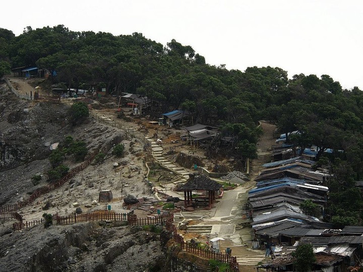 Angklung竹樂團表演、萬隆Outlet大匯集、覆舟火山、縮影公園、獨立廣場與民族英雄紀念碑 — 2014年印尼全覽七日遊 — 第三章 印尼的大都會—萬隆(Bandung)、雅加達(Jakarta)