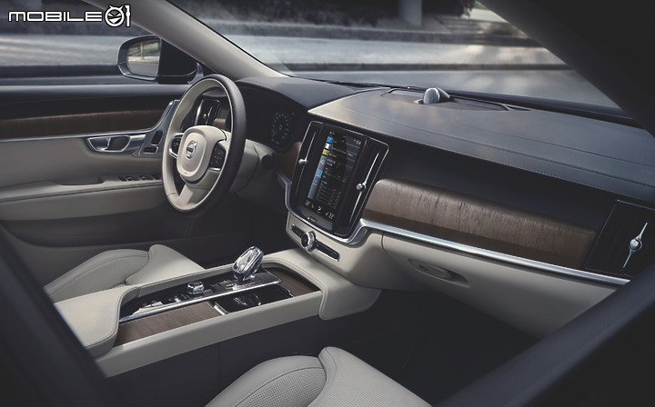 【國內新訊】Volvo 小改款 S90 三車型 239 萬元起正式上市,長軸版本入替營造大器寬敞空間!